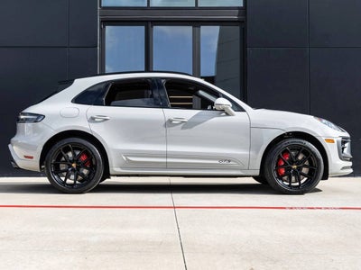 2026 Porsche Macan Macan GTS
