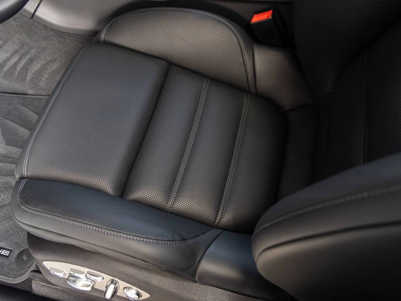 2026 Porsche Macan Macan GTS