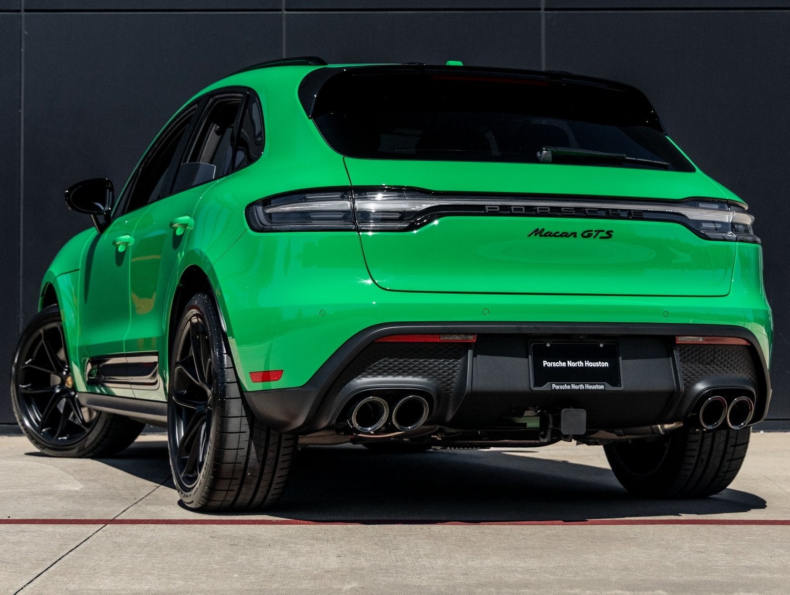 2026 Porsche Macan Macan GTS