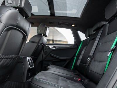 2026 Porsche Macan Macan GTS