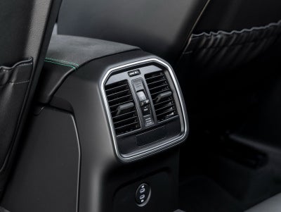 2026 Porsche Macan Macan GTS