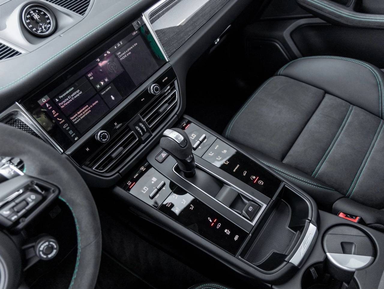 2026 Porsche Macan Macan GTS