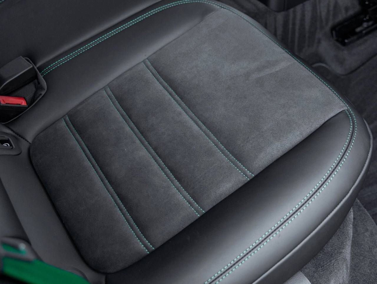 2026 Porsche Macan Macan GTS