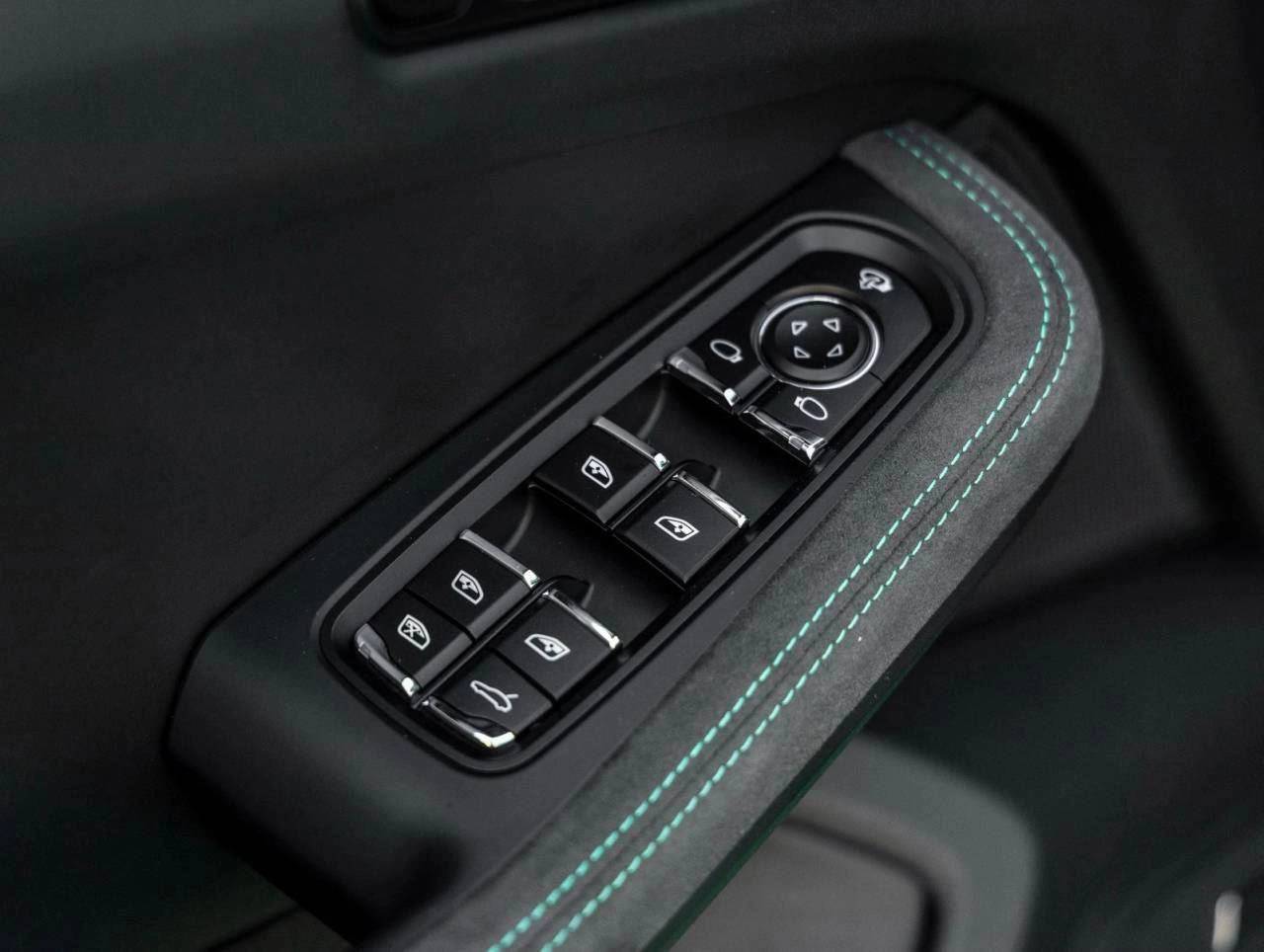 2026 Porsche Macan Macan GTS