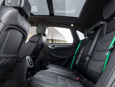 2026 Porsche Macan Macan GTS