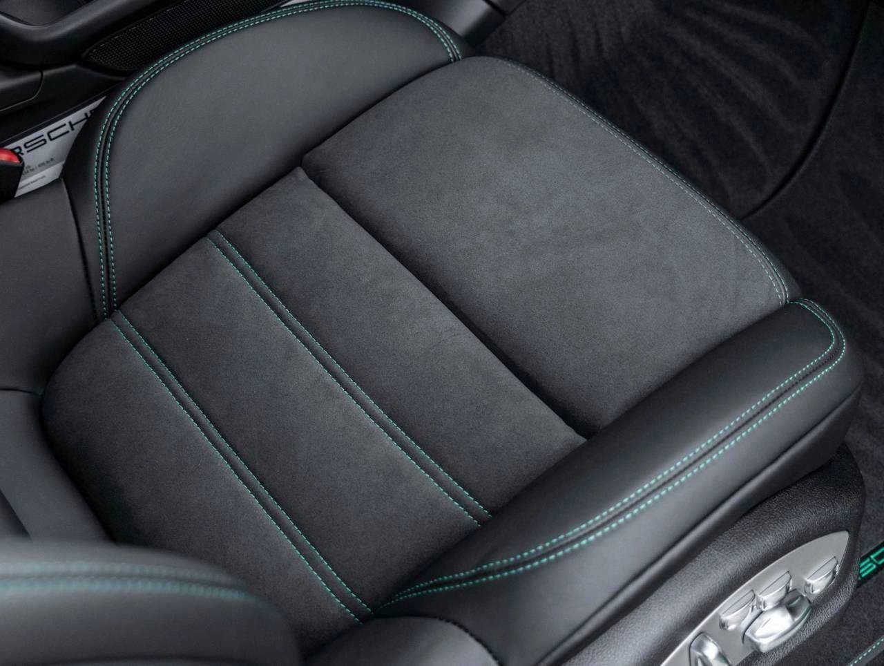 2026 Porsche Macan Macan GTS