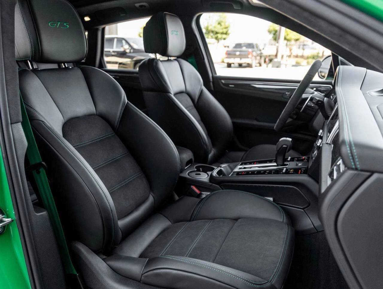 2026 Porsche Macan Macan GTS