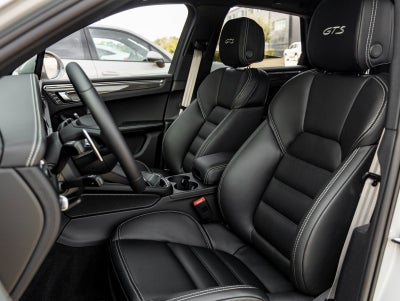 2026 Porsche Macan Macan GTS