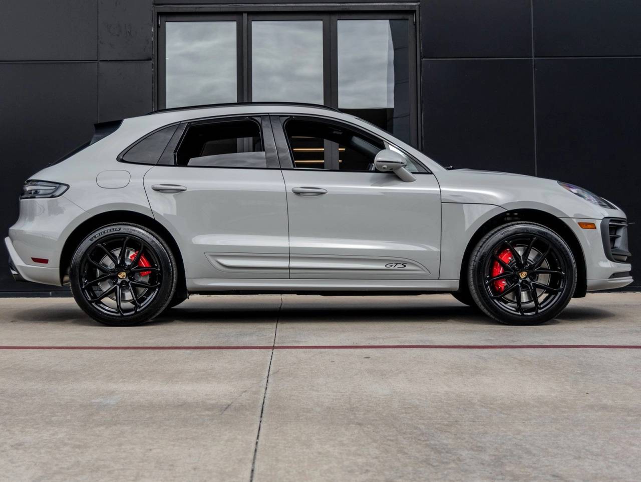 2026 Porsche Macan Macan GTS