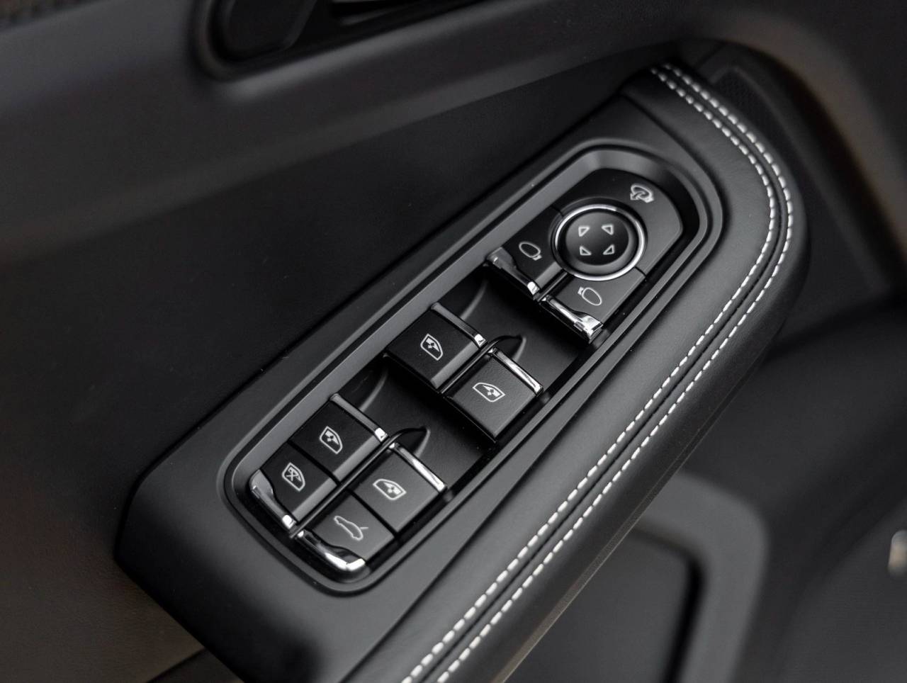 2026 Porsche Macan Macan GTS