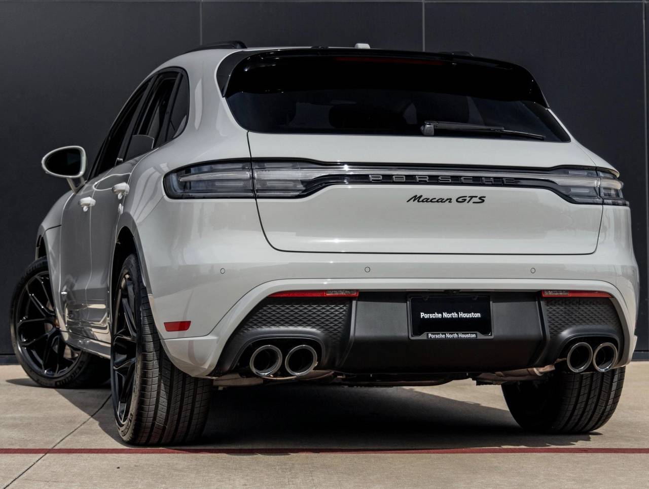 2026 Porsche Macan Macan GTS