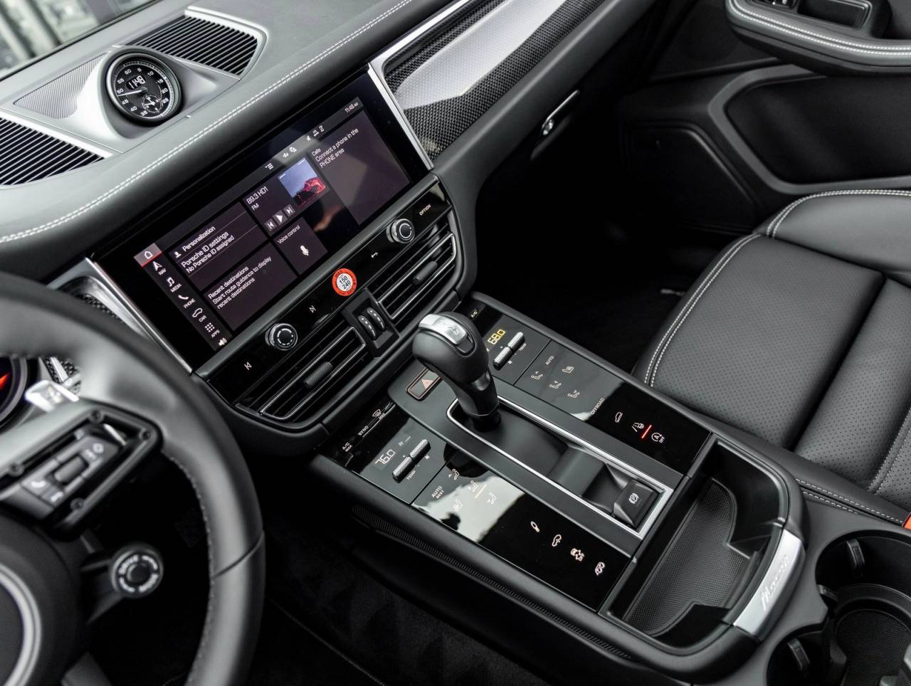 2026 Porsche Macan Macan GTS