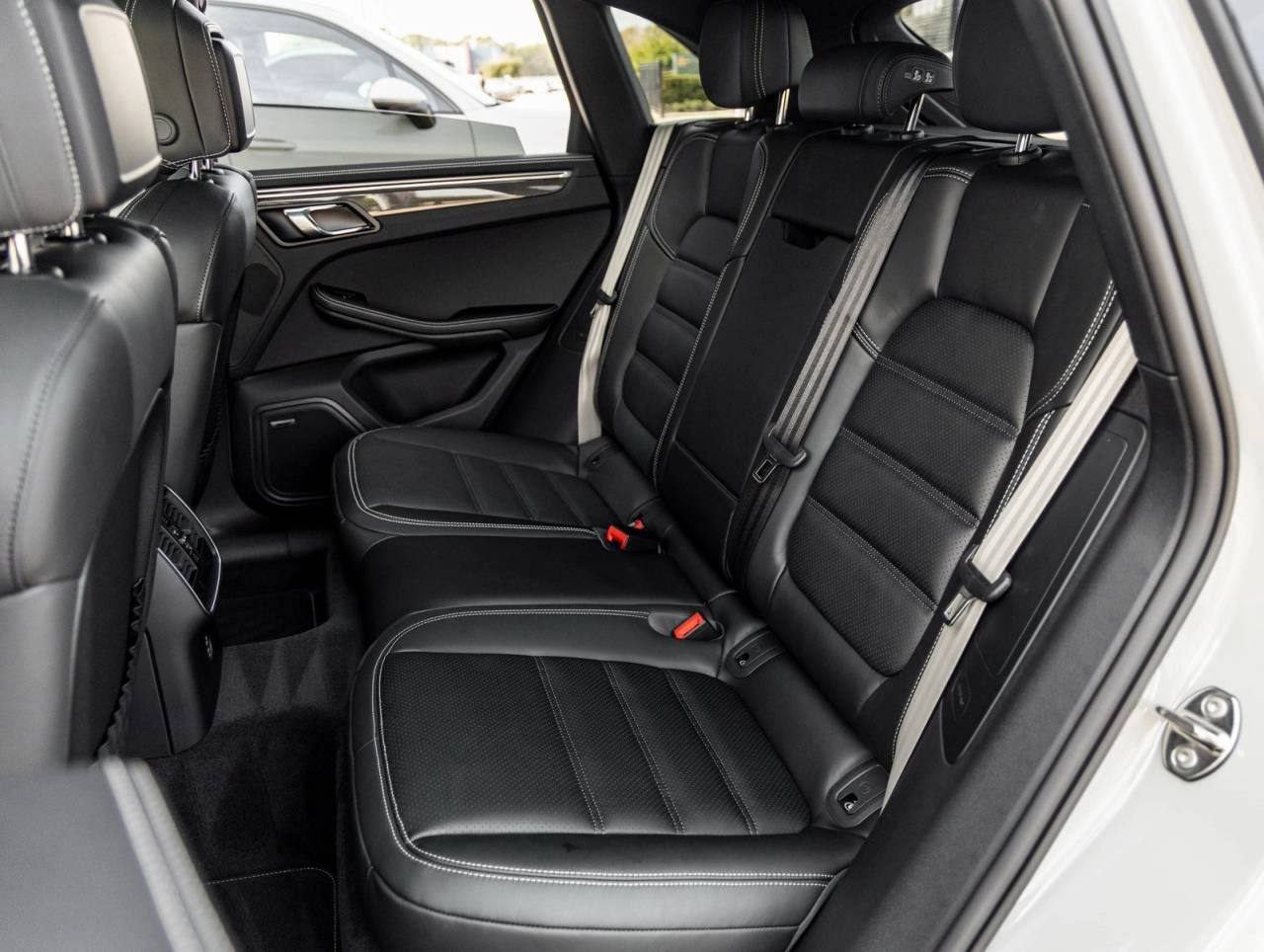 2026 Porsche Macan Macan GTS