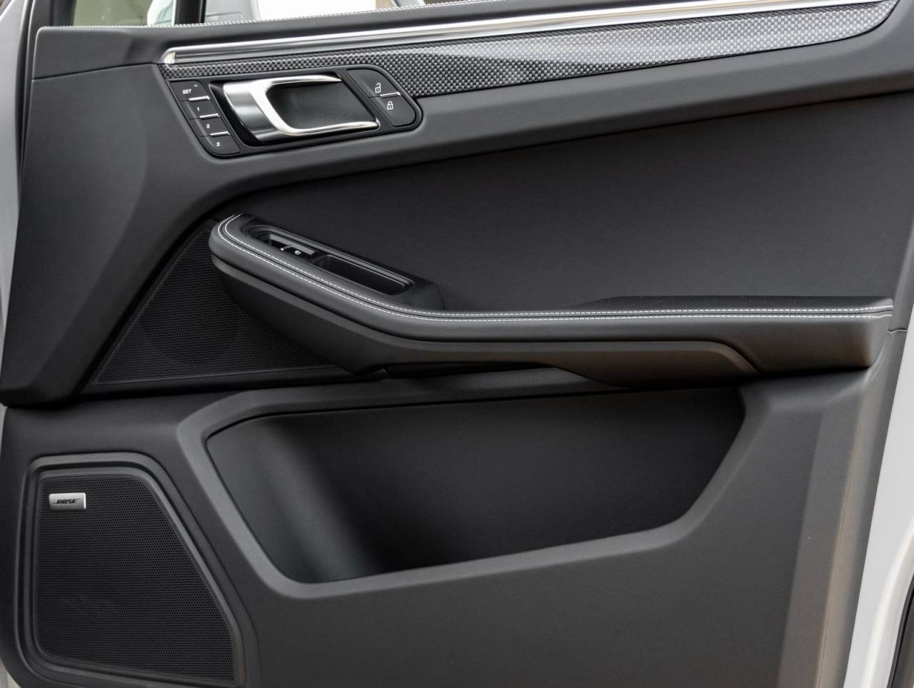 2026 Porsche Macan Macan GTS