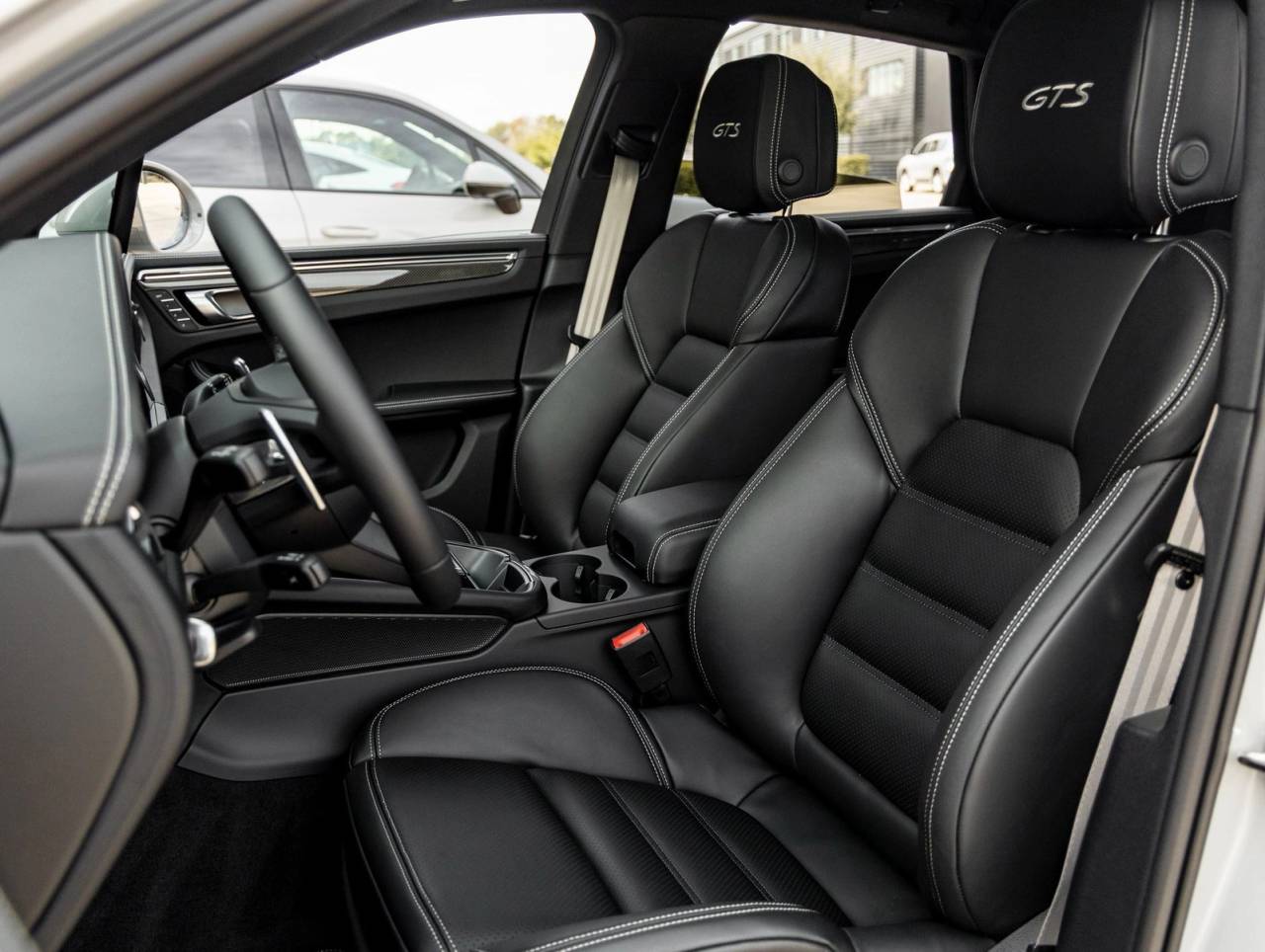 2026 Porsche Macan Macan GTS