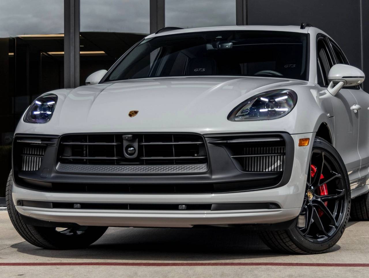 2026 Porsche Macan Macan GTS