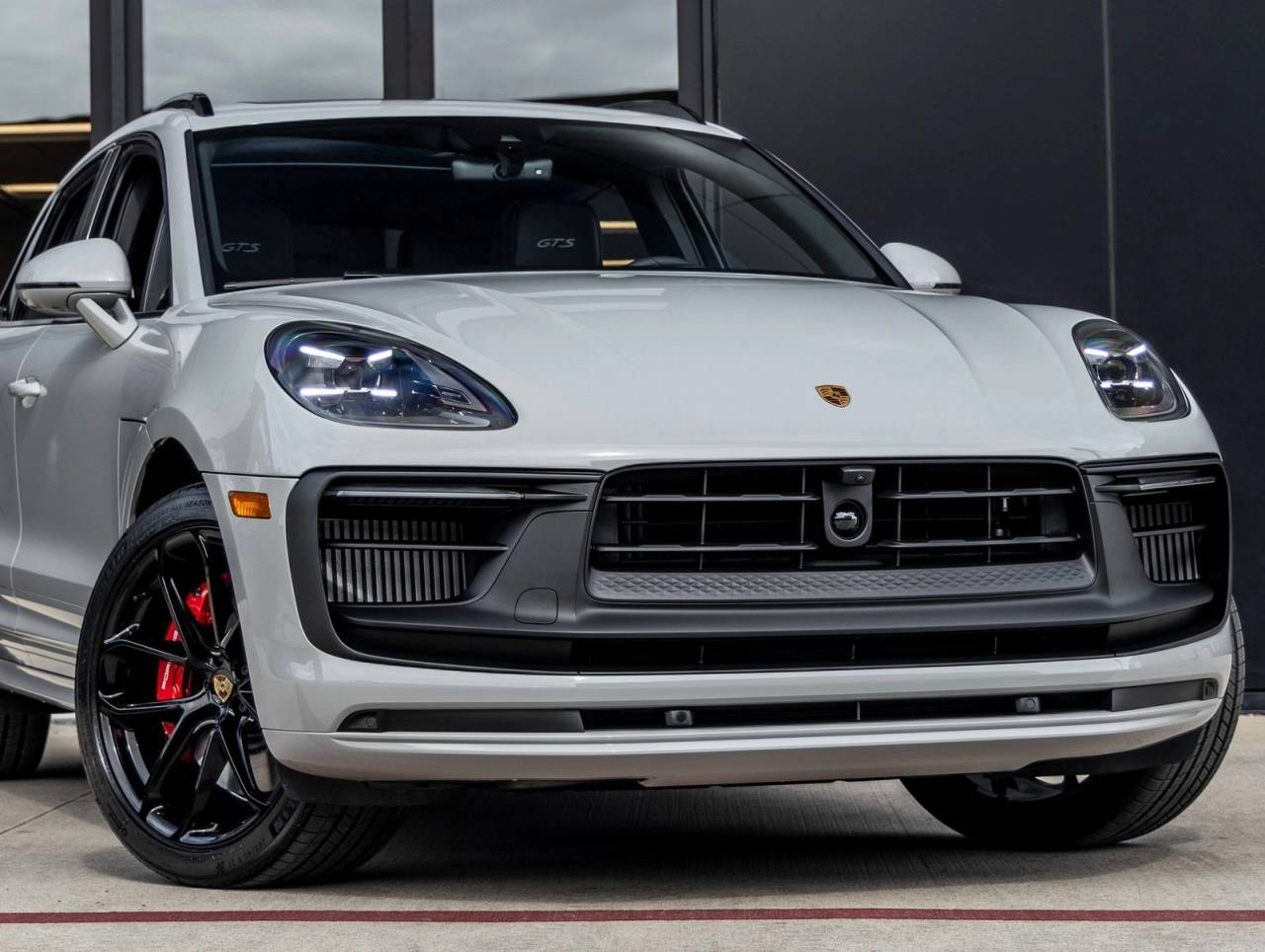 2026 Porsche Macan Macan GTS