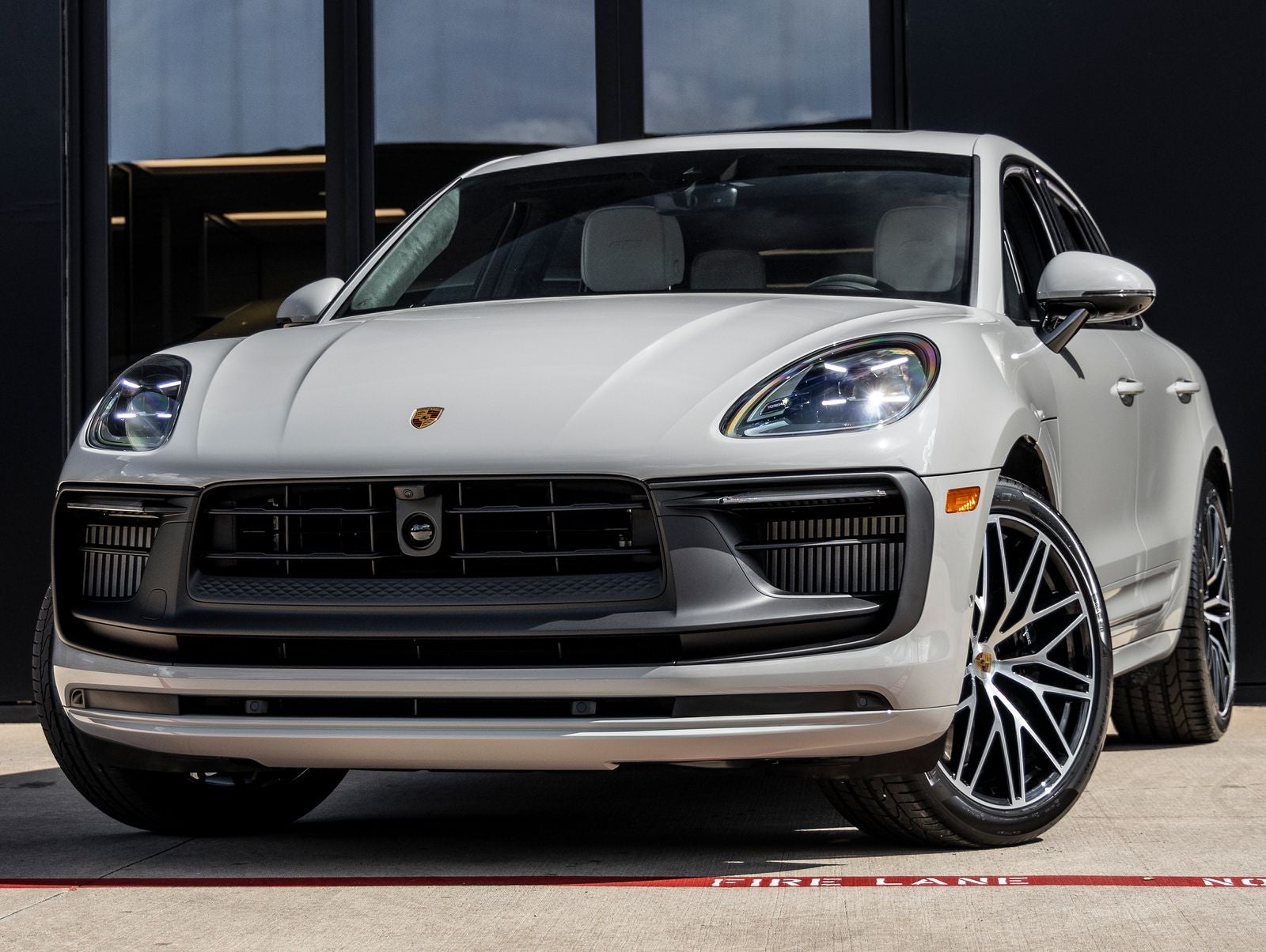 2026 Porsche Macan Macan GTS