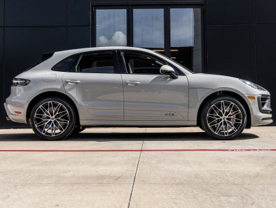 2026 Porsche Macan Macan GTS
