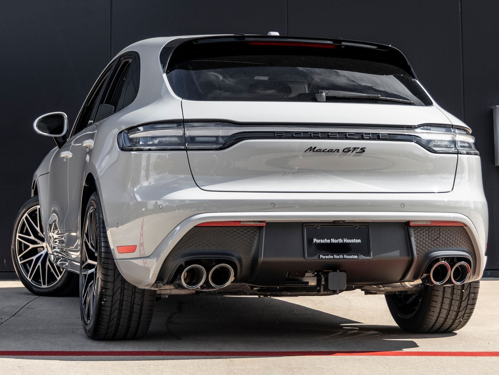 2026 Porsche Macan Macan GTS