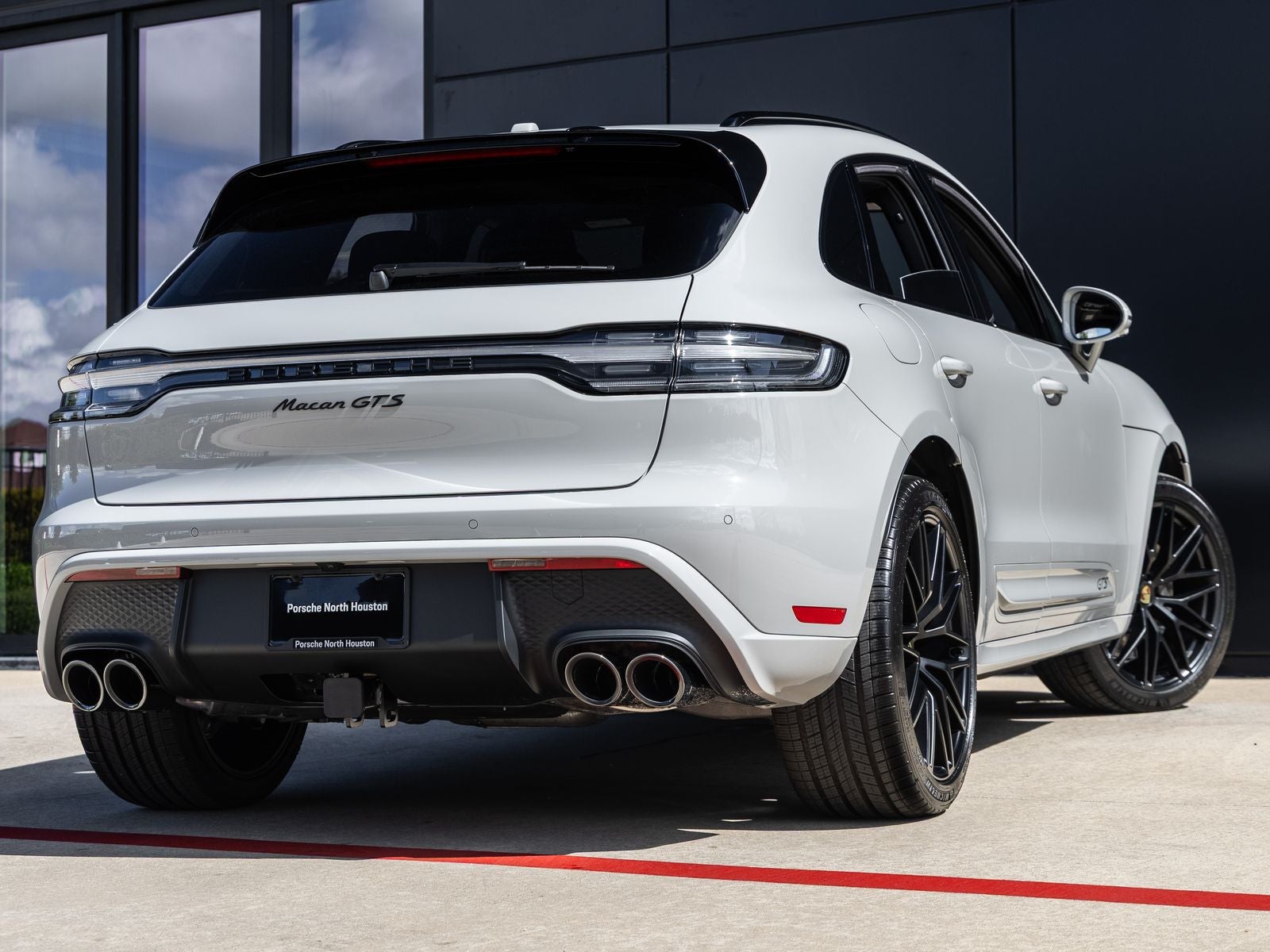 2026 Porsche Macan GTS