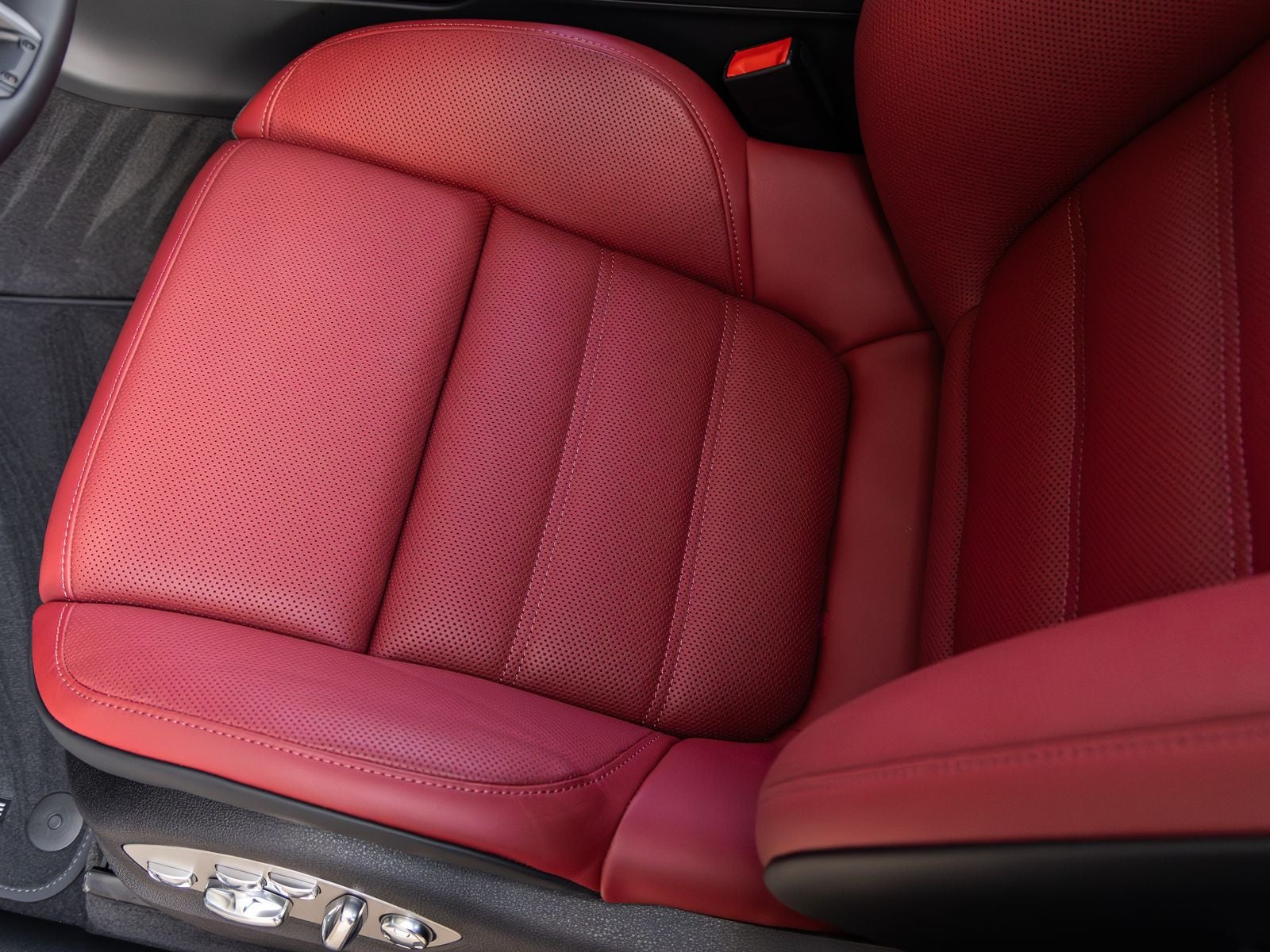 2026 Porsche Macan GTS