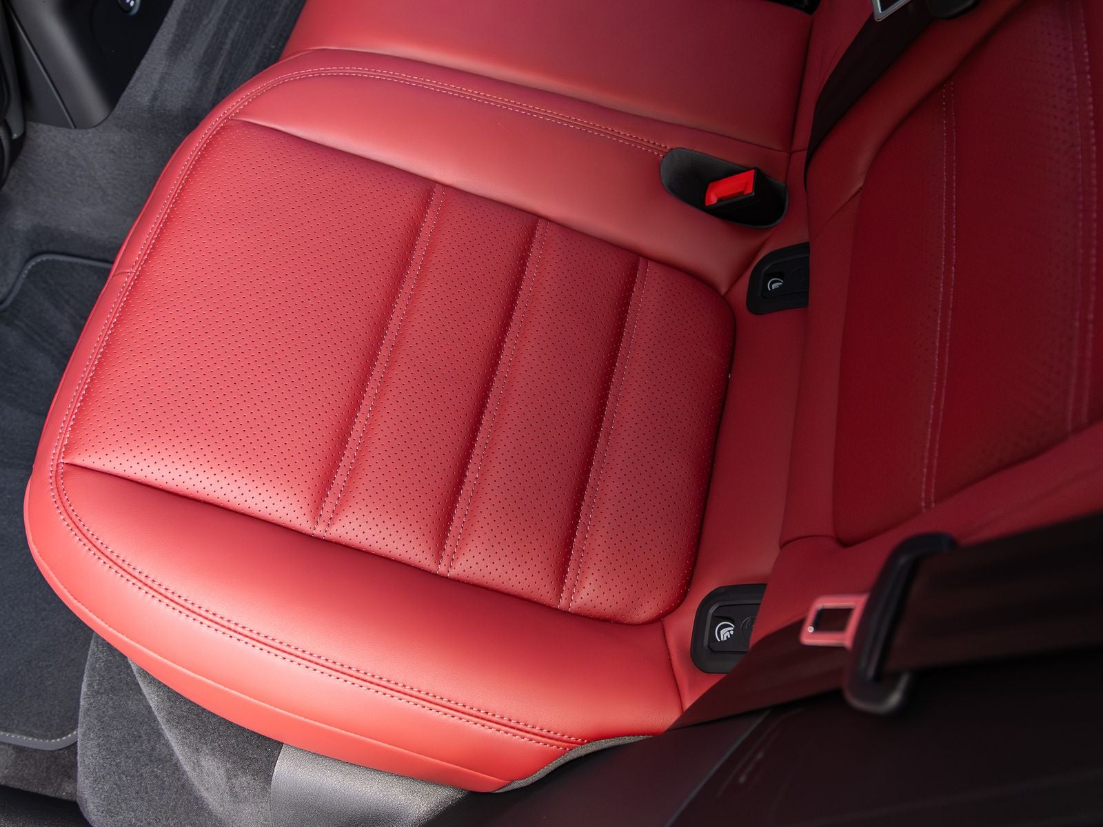 2026 Porsche Macan GTS
