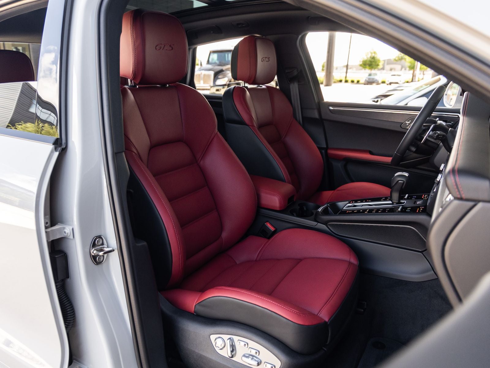 2026 Porsche Macan GTS