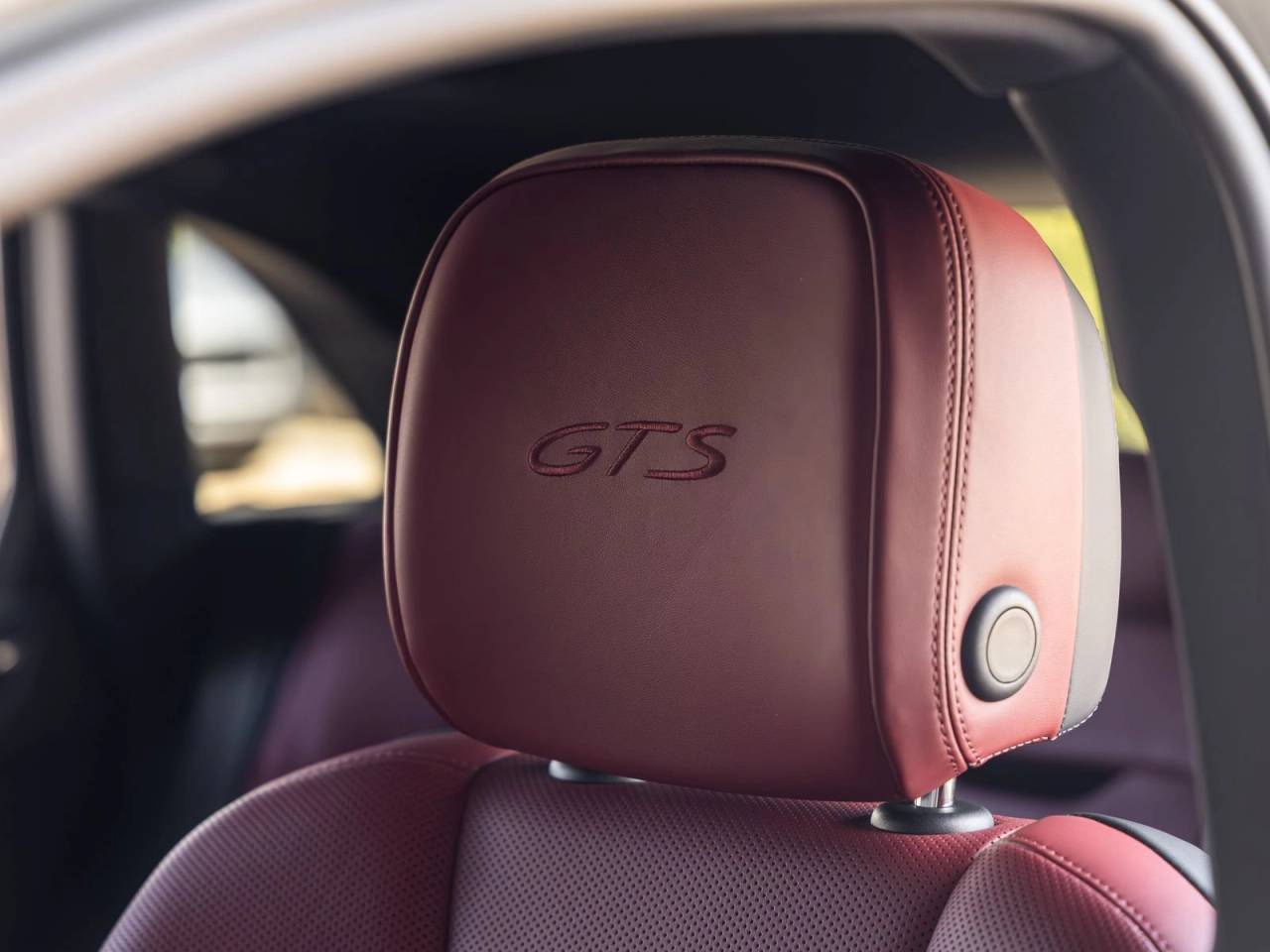2026 Porsche Macan GTS
