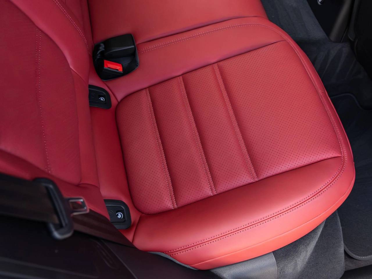 2026 Porsche Macan GTS