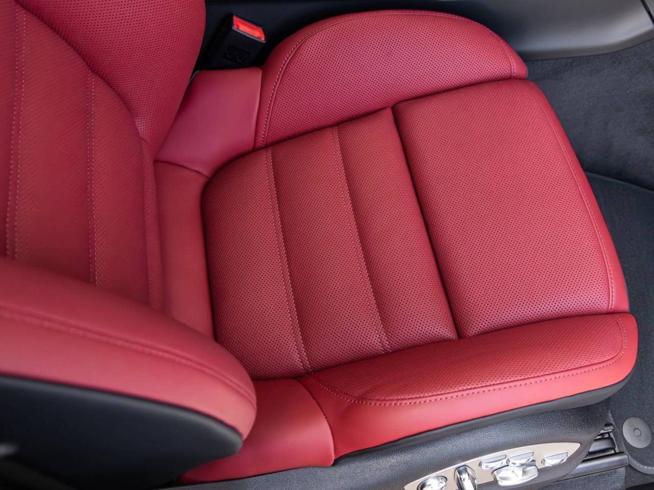 2026 Porsche Macan GTS