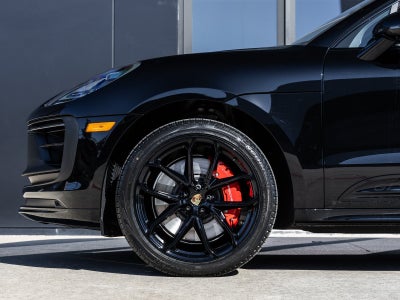 2026 Porsche Macan Macan GTS