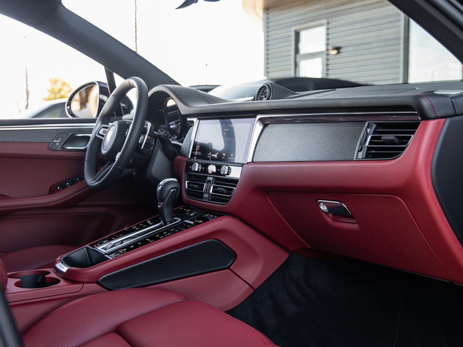 2026 Porsche Macan Macan GTS