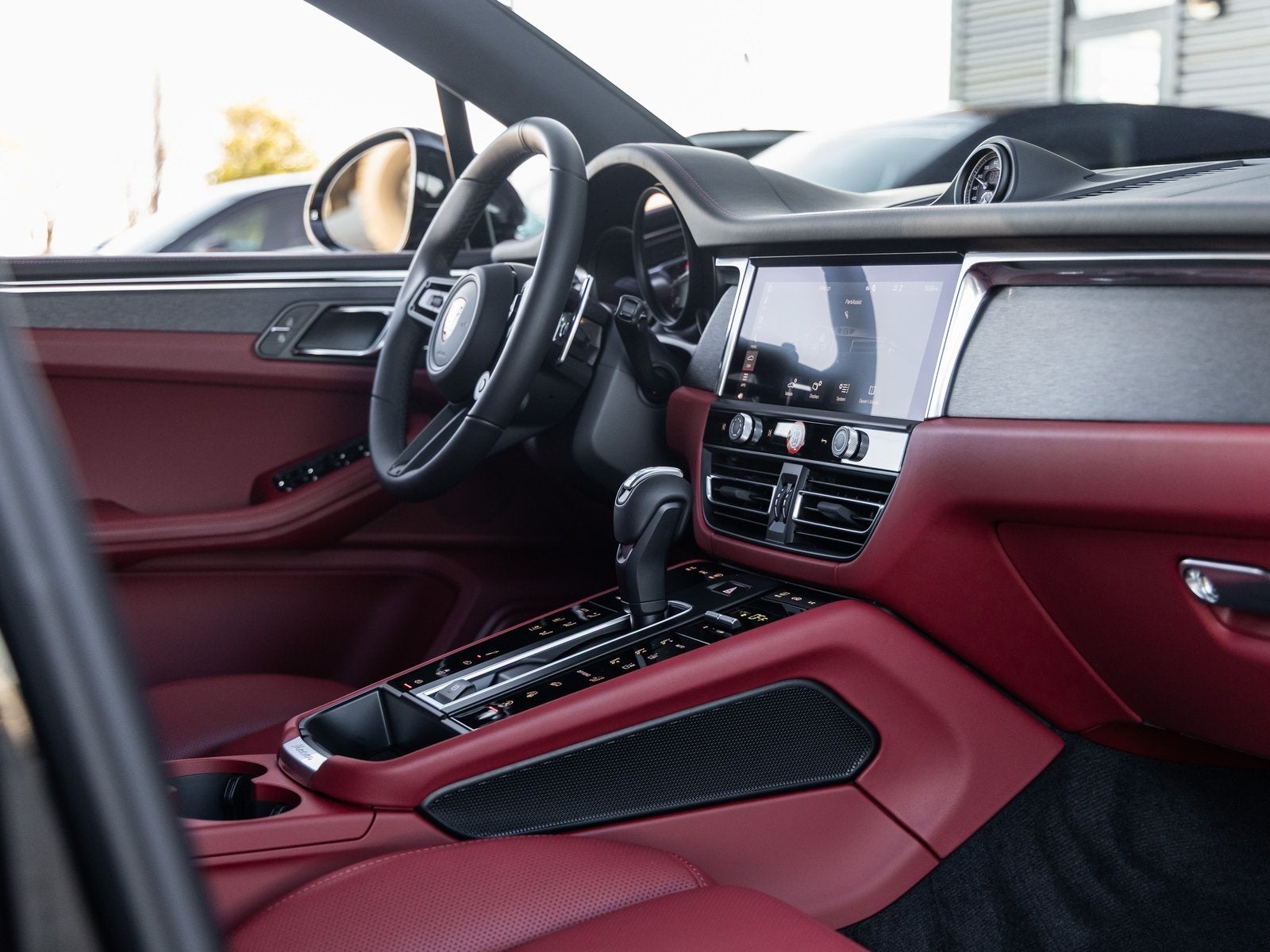 2026 Porsche Macan Macan GTS