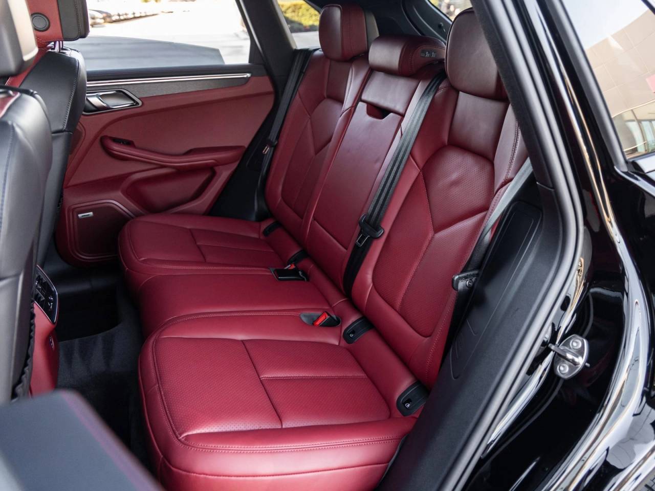 2026 Porsche Macan Macan GTS