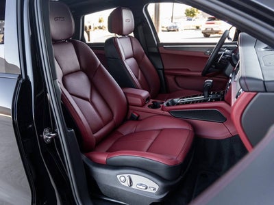 2026 Porsche Macan Macan GTS