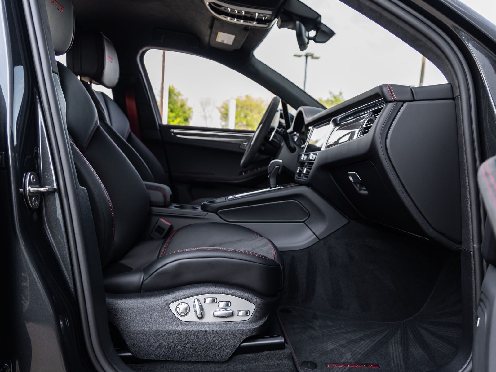 2026 Porsche Macan GTS