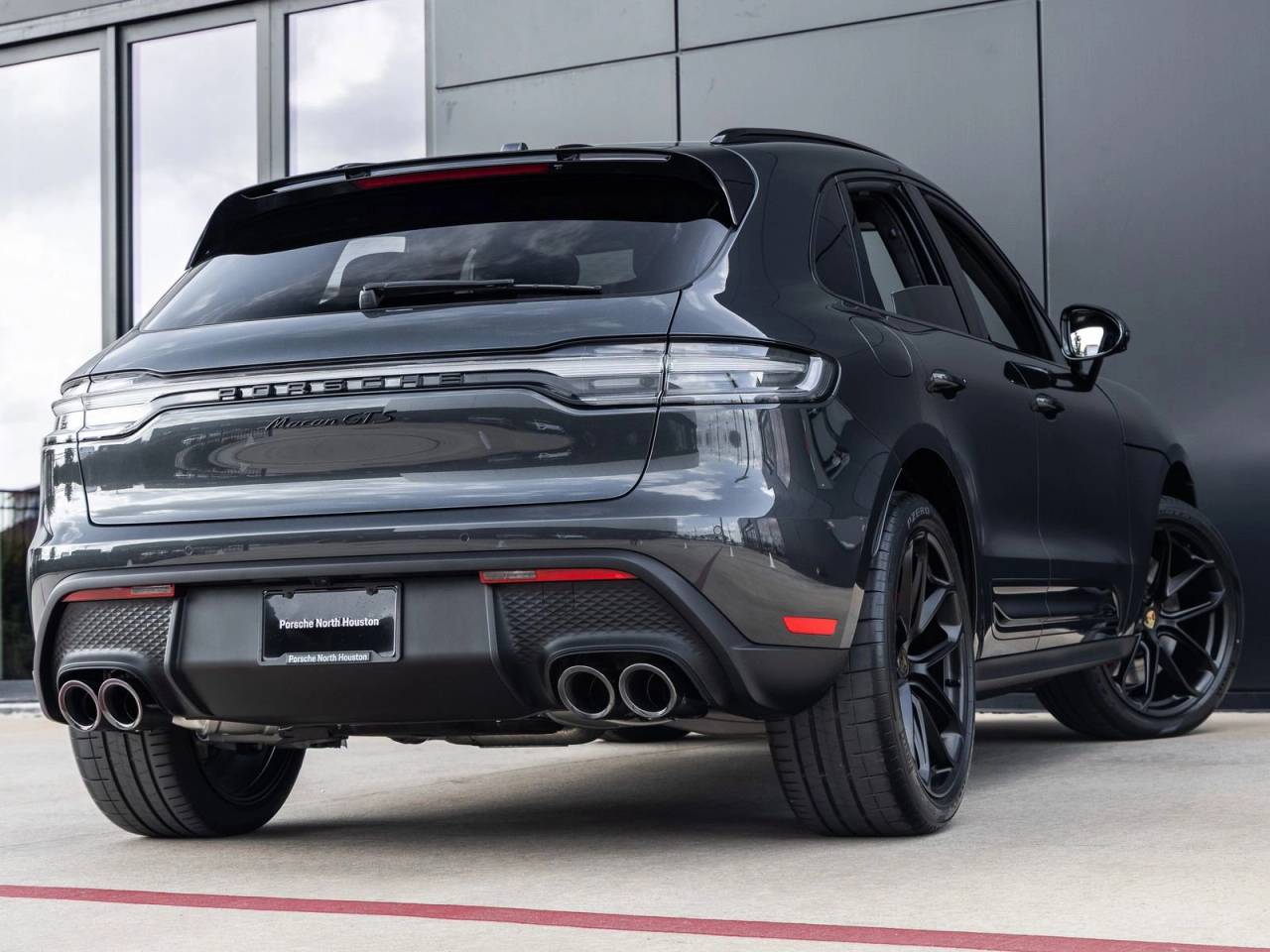 2026 Porsche Macan Macan GTS