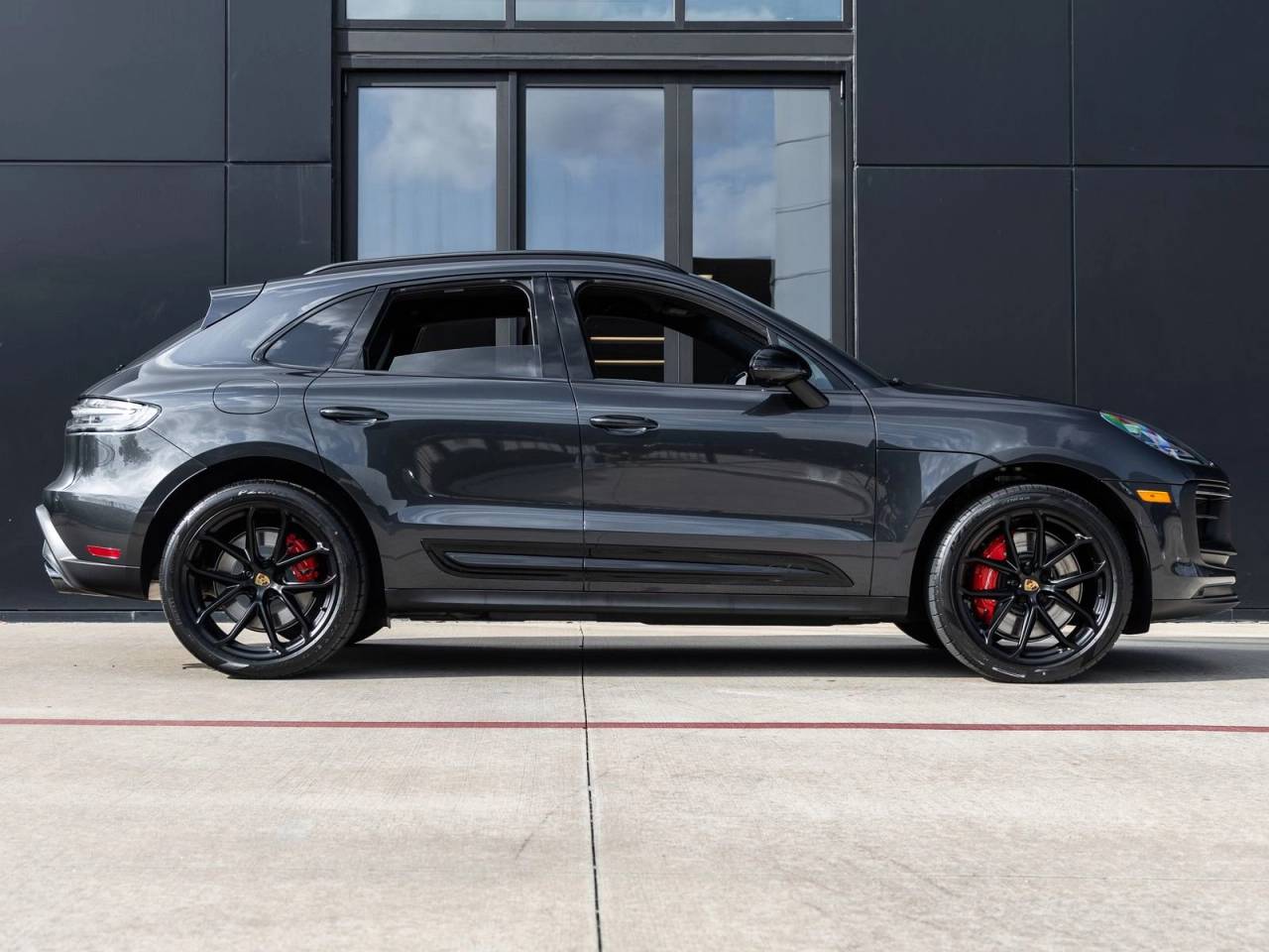 2026 Porsche Macan Macan GTS