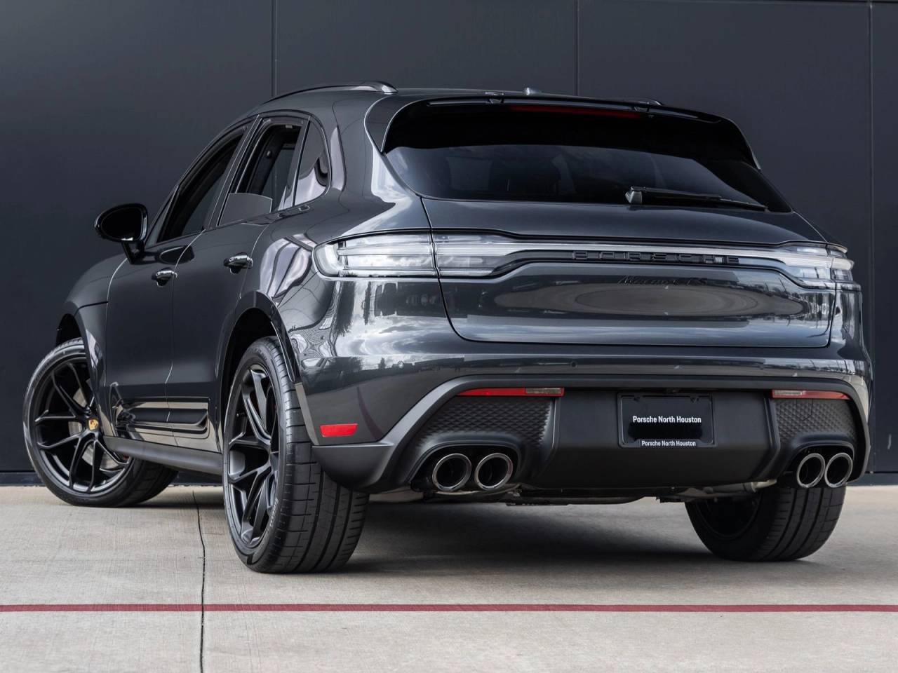 2026 Porsche Macan Macan GTS