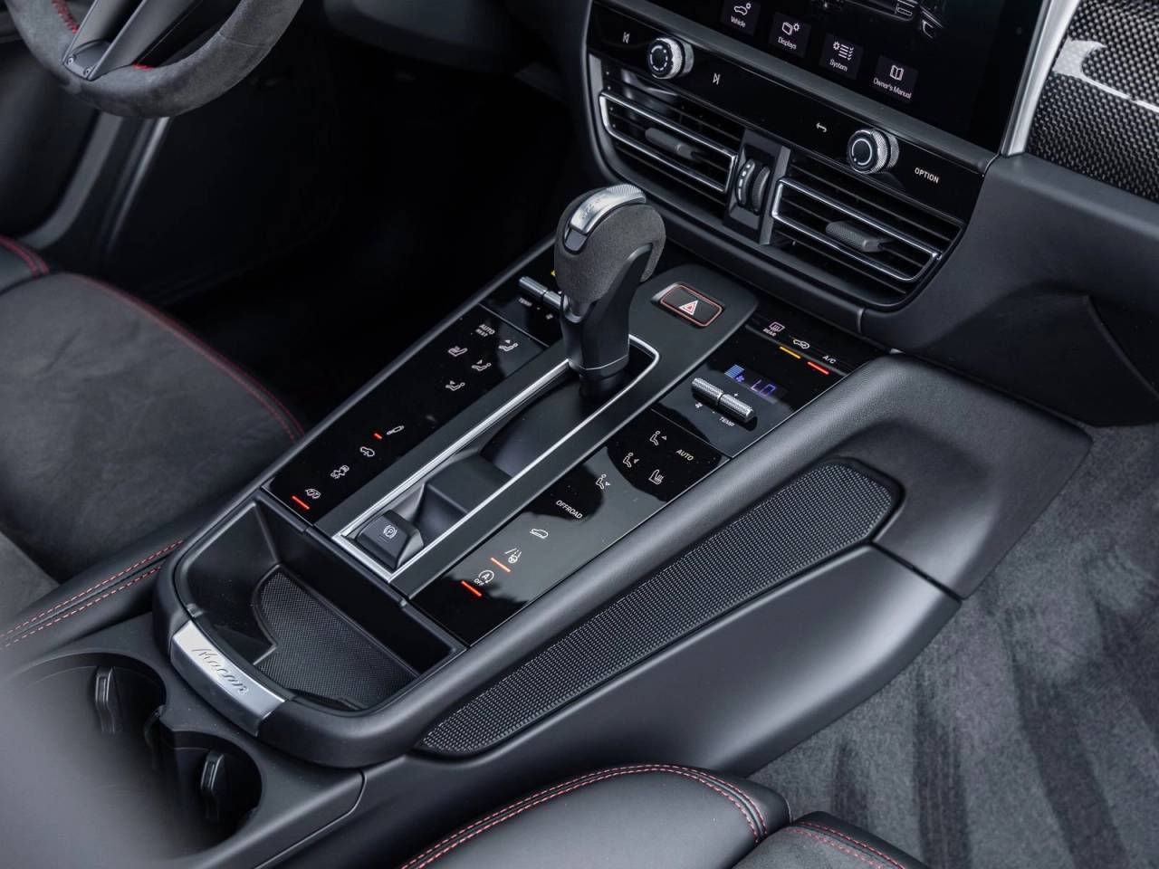 2026 Porsche Macan Macan GTS