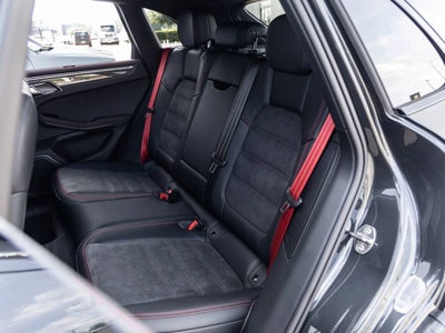 2026 Porsche Macan Macan GTS