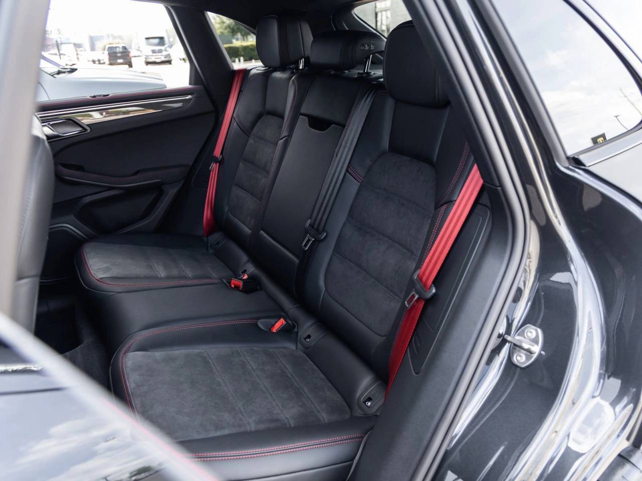 2026 Porsche Macan Macan GTS