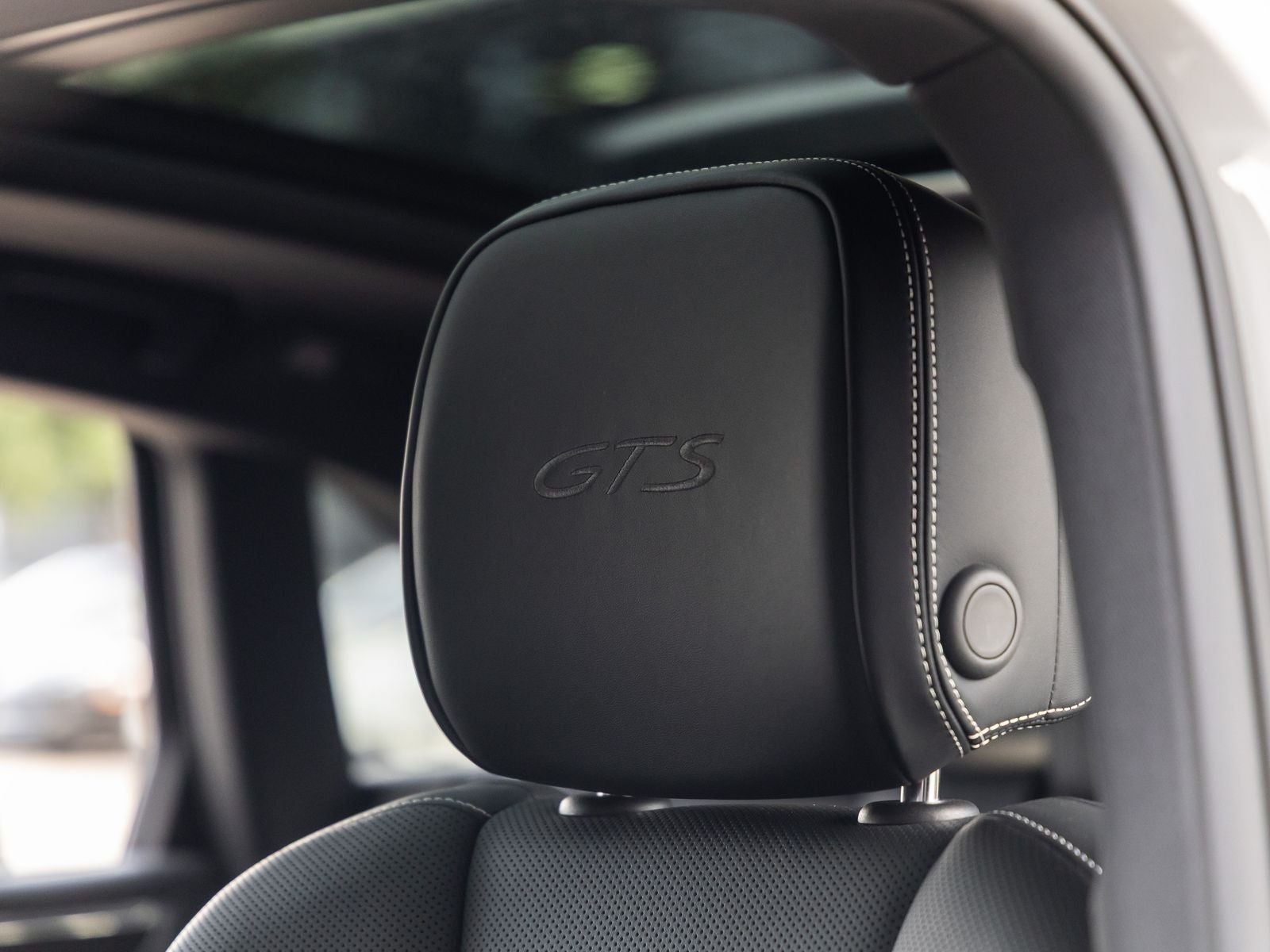 2026 Porsche Macan Macan GTS