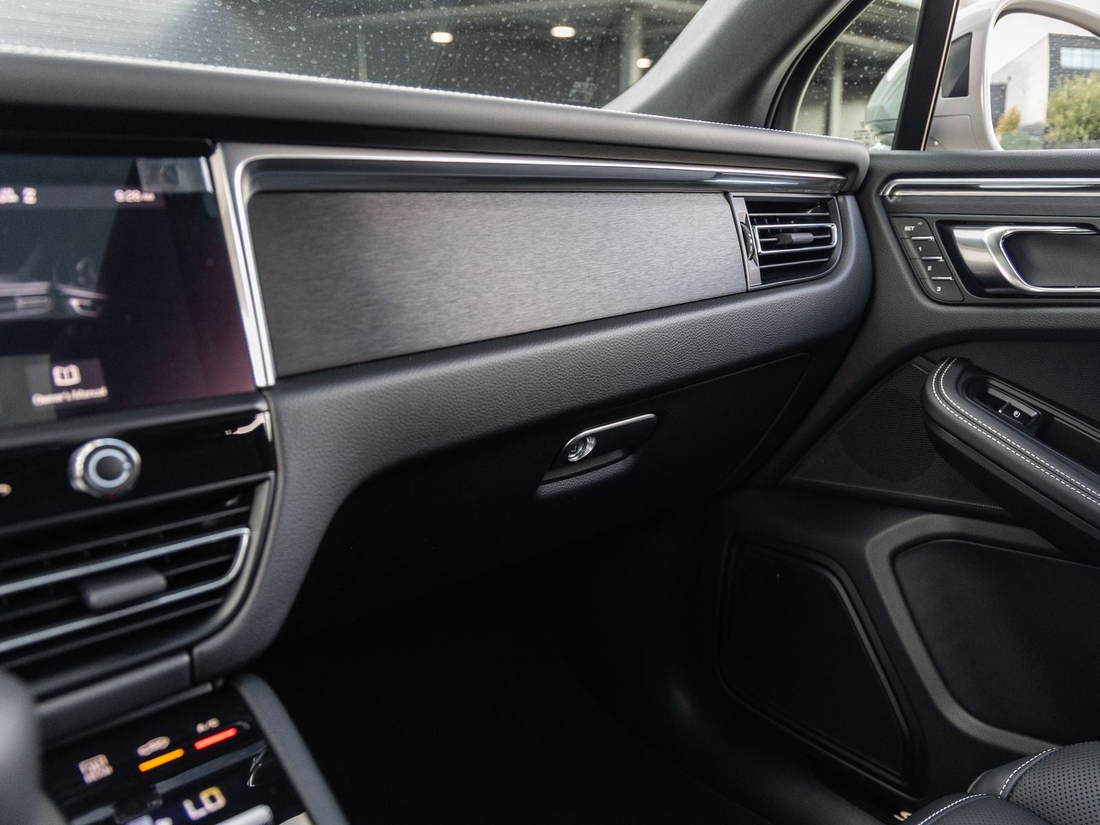 2026 Porsche Macan Macan GTS