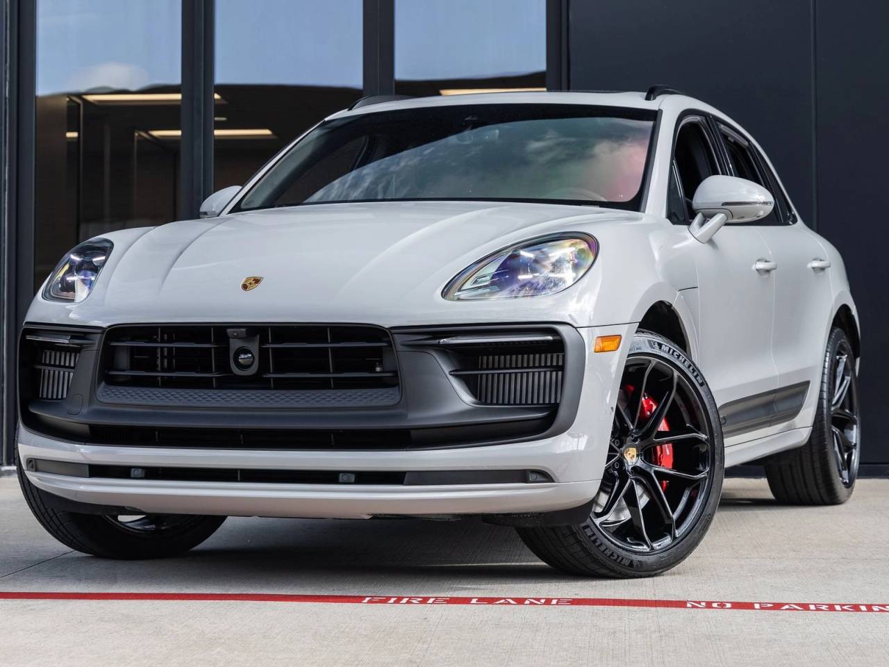 2026 Porsche Macan Macan GTS