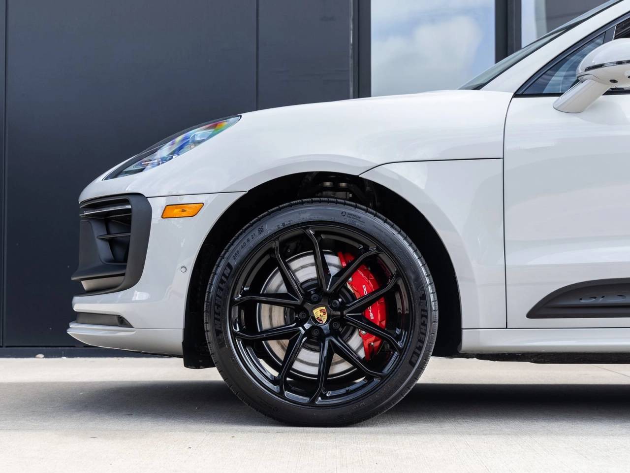 2026 Porsche Macan Macan GTS