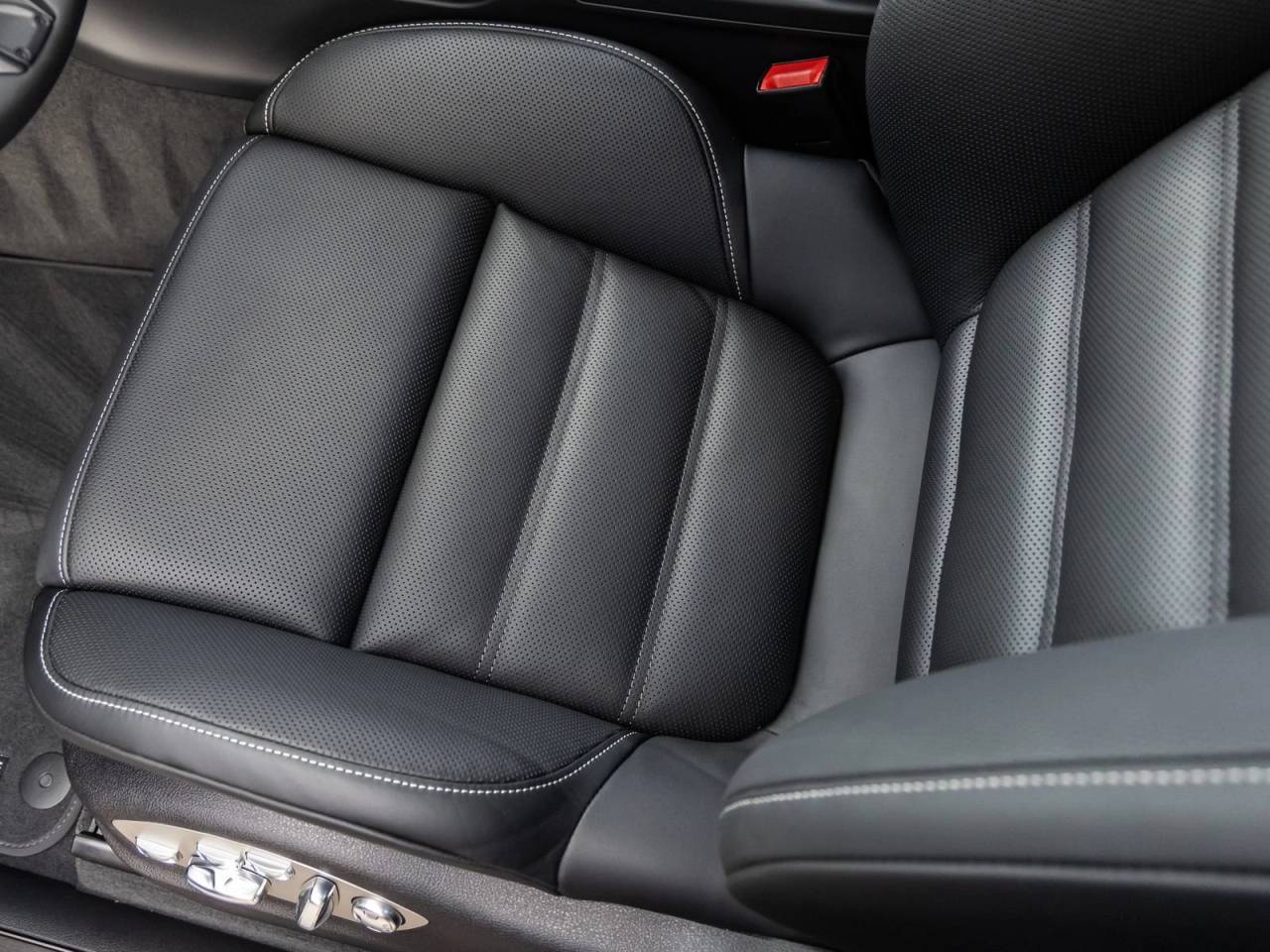 2026 Porsche Macan Macan GTS