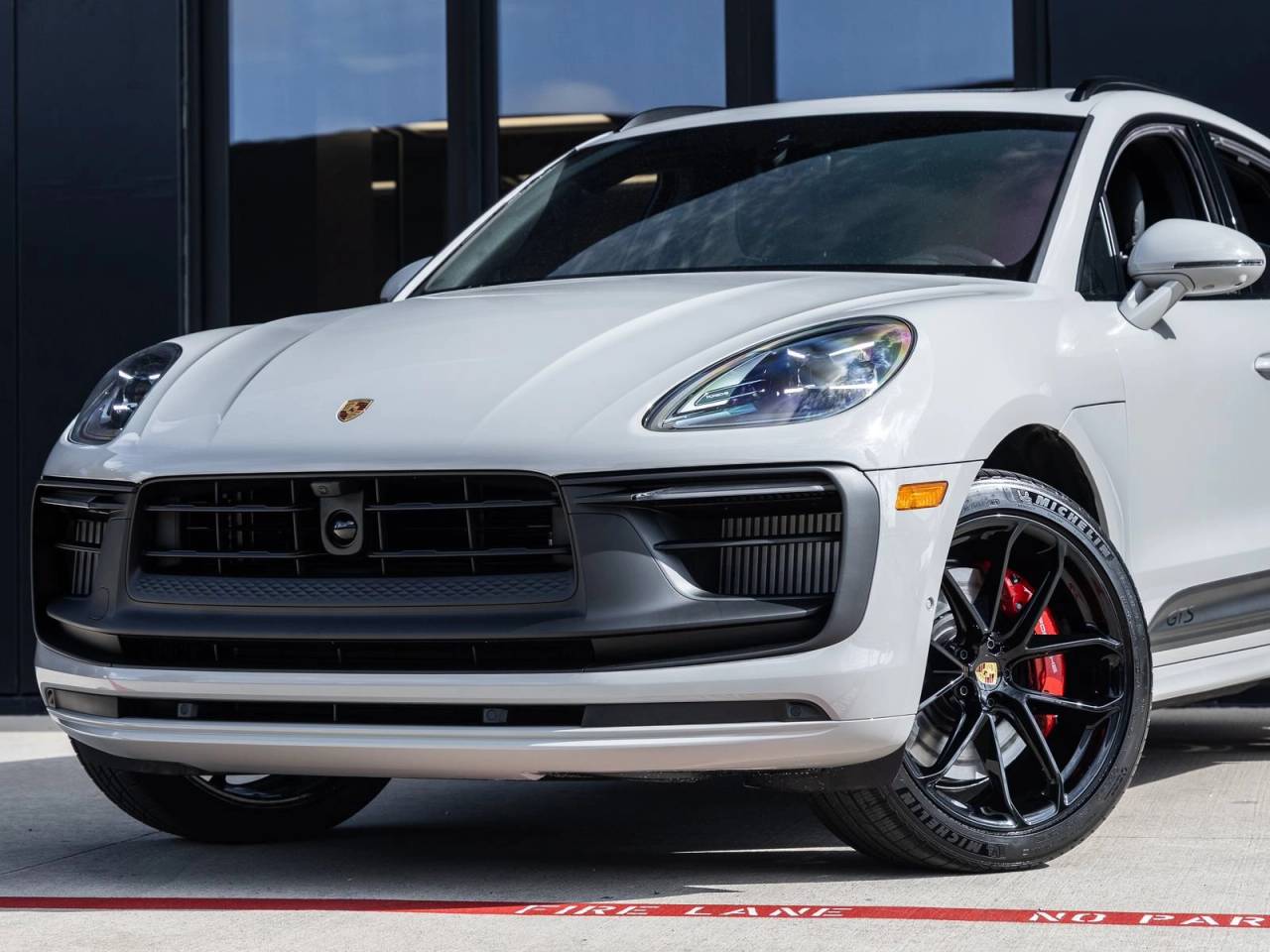 2026 Porsche Macan Macan GTS