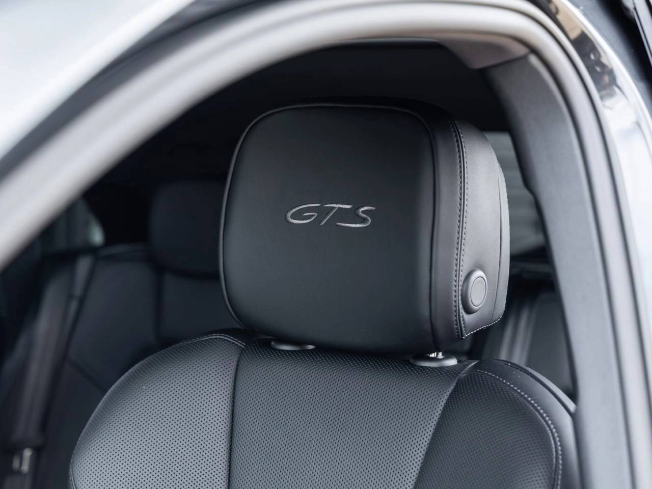 2026 Porsche Macan GTS